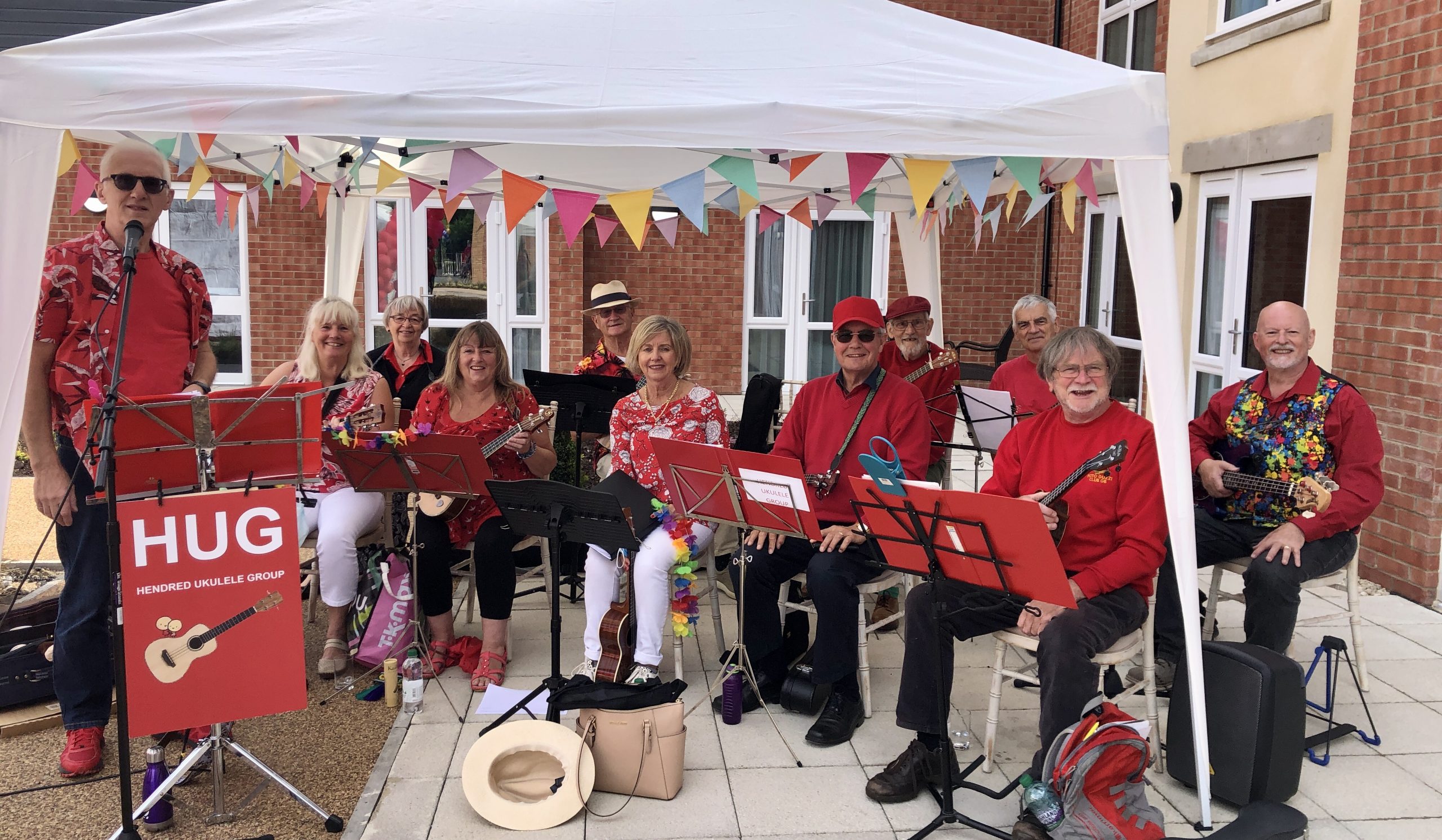 Hendred Ukulele Group (HUG) Hendred Ukulele Group lessons and